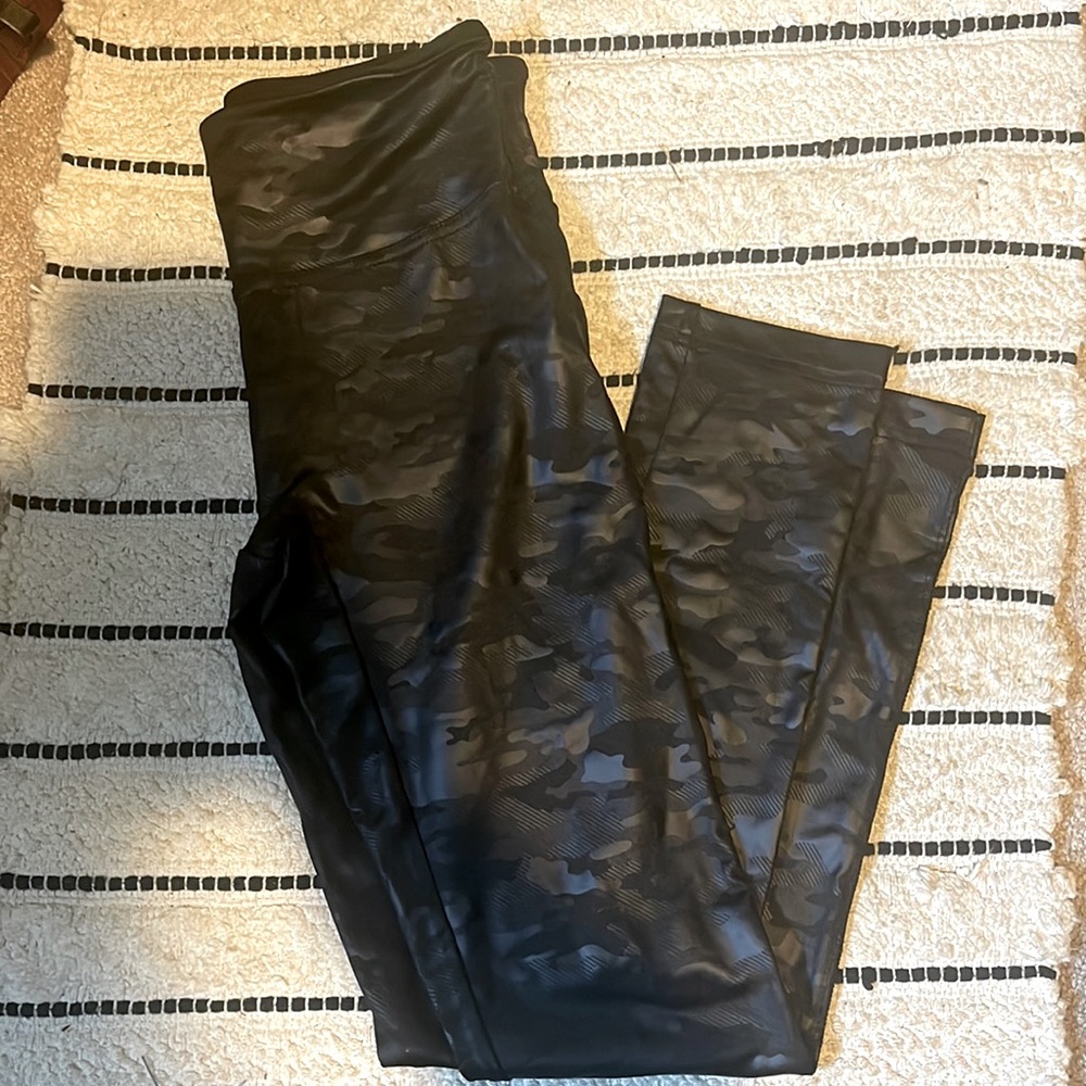Never Worn: Black Camo Pattern Leggings